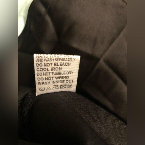 KAYLA HIGH LOW BLOUSE BY: AKIRA SIZE: XL - Picture 15 of 16